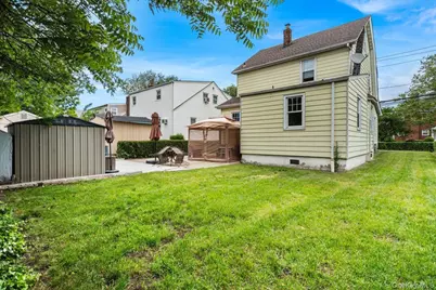 205 Roslyn Road, Mineola, NY 11501 - Photo 4