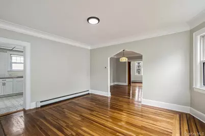 205 Roslyn Road, Mineola, NY 11501 - Photo 16