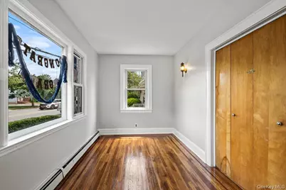 205 Roslyn Road, Mineola, NY 11501 - Photo 14