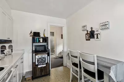 205 Roslyn Road, Mineola, NY 11501 - Photo 32