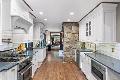 70 Nautilus Avenue, Northport, NY 11768 - Photo 10