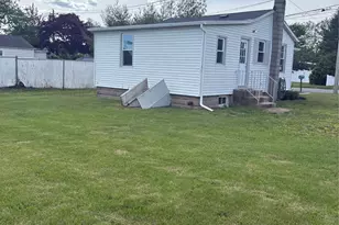 717 6th St, West Babylon, NY 11704 - Photo 42