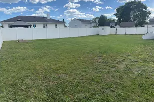 717 6th St, West Babylon, NY 11704 - Photo 28