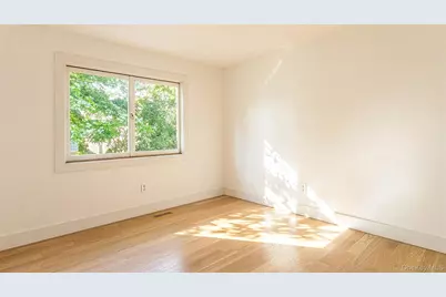 675 Dicks Point Road, Cutchogue, NY 11935 - Photo 20