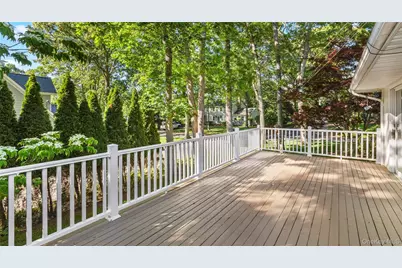675 Dicks Point Road, Cutchogue, NY 11935 - Photo 22