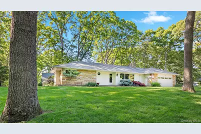 675 Dicks Point Road, Cutchogue, NY 11935 - Photo 2