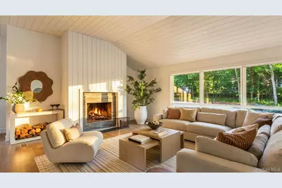 675 Dicks Point Road, Cutchogue, NY 11935 - Photo 4