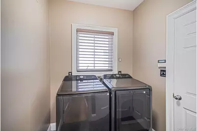 62 Oceanview Boulevard, Manorville, NY 11949 - Photo 14