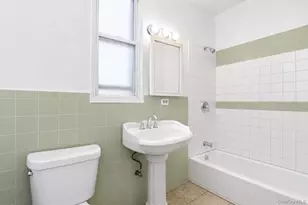 12-25 119th St, College Point, NY 11356 - Photo 8