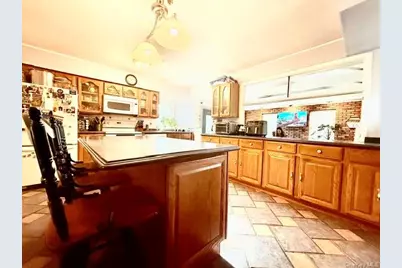 153 Parkwood Drive, Shirley, NY 11967 - Photo 10