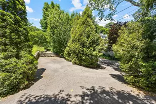 19 Howe Pl, Bronxville, NY 10708 - Photo 32