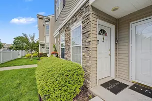 115 Spring Dr, East Meadow, NY 11554 - Photo 4