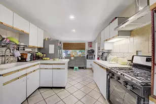 211 Cantiague Rock Rd, Westbury, NY 11590 - Photo 8