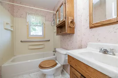 175 Lee Avenue, Hicksville, NY 11801 - Photo 10
