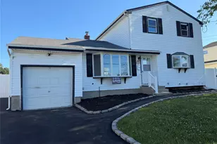 3 Perry St, Brentwood, NY 11717 - Photo 2