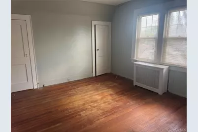 5 York Place, Merrick, NY 11566 - Photo 12