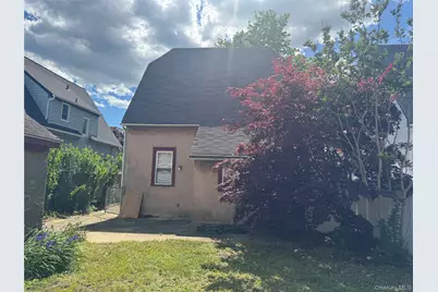 5 York Place, Merrick, NY 11566 - Photo 14