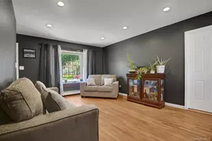 45 Sheraton Dr, Poughkeepsie, NY 12601 - Photo 6
