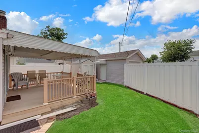 3104 Royal Avenue, Oceanside, NY 11572 - Photo 18