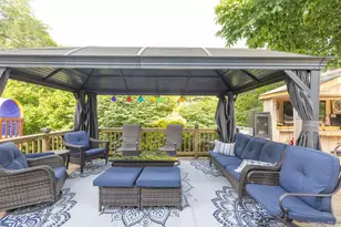 299 Mt Vernon Ave, Medford, NY 11763 - Photo 22