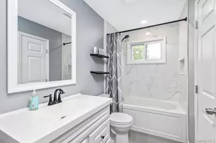 299 Mt Vernon Ave, Medford, NY 11763 - Photo 12