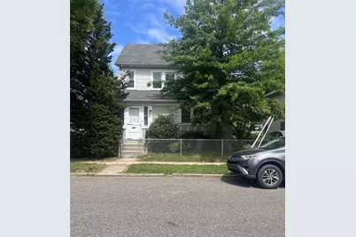 6 S 12th Street, New Hyde Park, NY 11040 - Photo 2