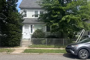 6 S 12th St, New Hyde Park, NY 11040 - Photo 2