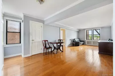 65-35 108 Street #D5, Forest Hills, NY 11375 - Photo 2
