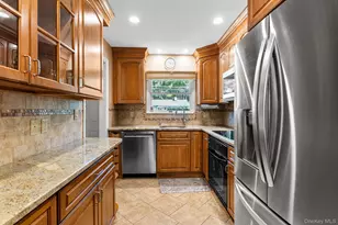 11 Overlook Rd, Ardsley, NY 10502 - Photo 12