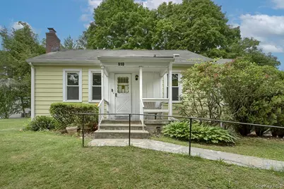 910 Linda Avenue, Thornwood, NY 10594 - Photo 1