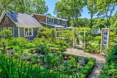 14 Locust Avenue, East Setauket, NY 11733 - Photo 14
