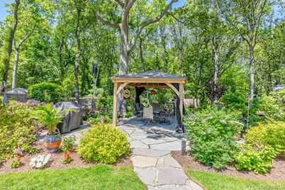 14 Locust Avenue, East Setauket, NY 11733 - Photo 12