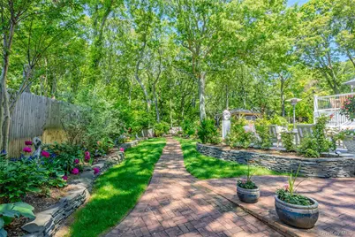 14 Locust Avenue, East Setauket, NY 11733 - Photo 10