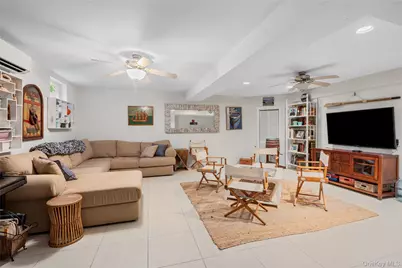 14 Locust Avenue, East Setauket, NY 11733 - Photo 38