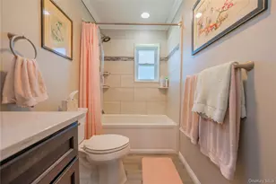 231 Artist Lake Dr, Middle Island, NY 11953 - Photo 14