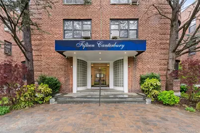 15 Canterbury #C11, Great Neck, NY 11021 - Photo 2