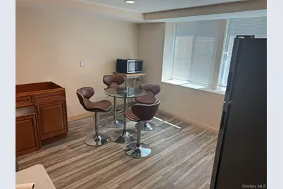 556 Westchester Avenue, Port Chester, NY 10573 - Photo 10