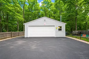 2 Barbara Anne St, Manorville, NY 11949 - Photo 40