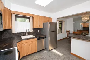 792 Bauer St, Elmont, NY 11003 - Photo 14