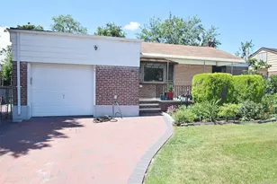 792 Bauer St, Elmont, NY 11003 - Photo 32