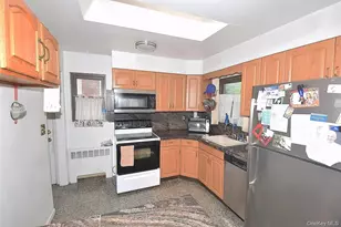 792 Bauer St, Elmont, NY 11003 - Photo 12