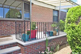 792 Bauer St, Elmont, NY 11003 - Photo 36