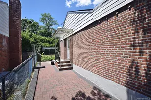 792 Bauer St, Elmont, NY 11003 - Photo 30