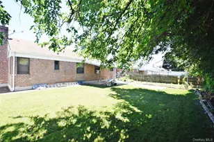 792 Bauer St, Elmont, NY 11003 - Photo 28
