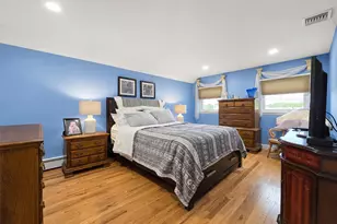 2 Sussex Ln, Lake Grove, NY 11755 - Photo 16