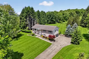 22 Beverly Dr, Warwick, NY 10990 - Photo 2