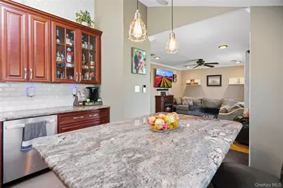 86 Claremont Avenue, West Babylon, NY 11704 - Photo 8