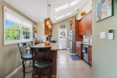 86 Claremont Avenue, West Babylon, NY 11704 - Photo 10