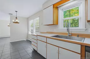 21 Maine Dr, Newburgh, NY 12550 - Photo 12