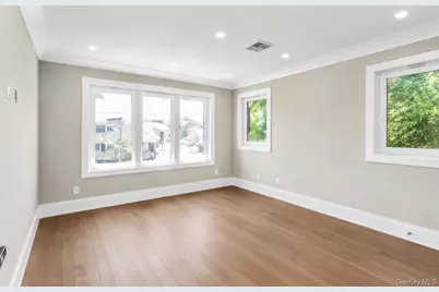 118 W Cherry Street, Hicksville, NY 11801 - Photo 20